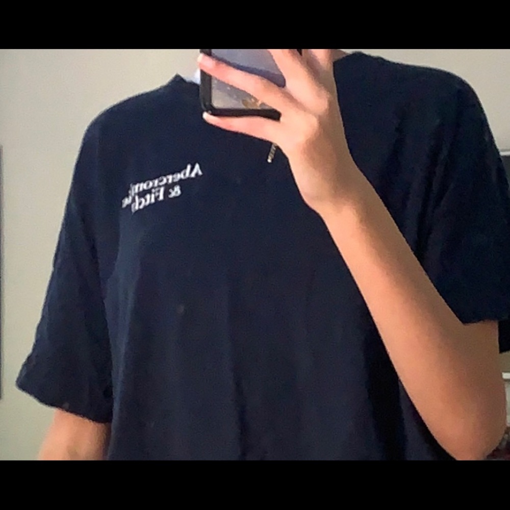 Abercrombie and Fitch cropped logo tee size M
